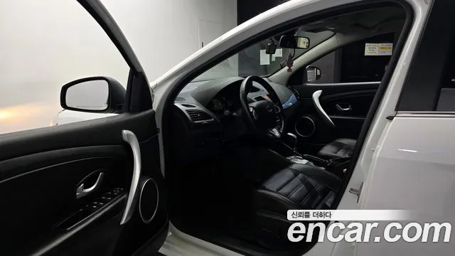 Renault-KoreaSamsung Fluence 2016 thumb 10