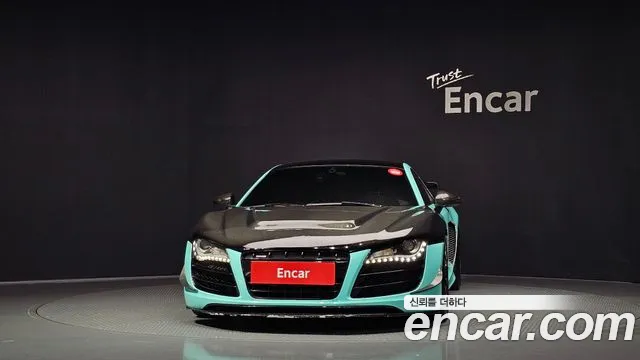 Audi R8 2011 thumb 3