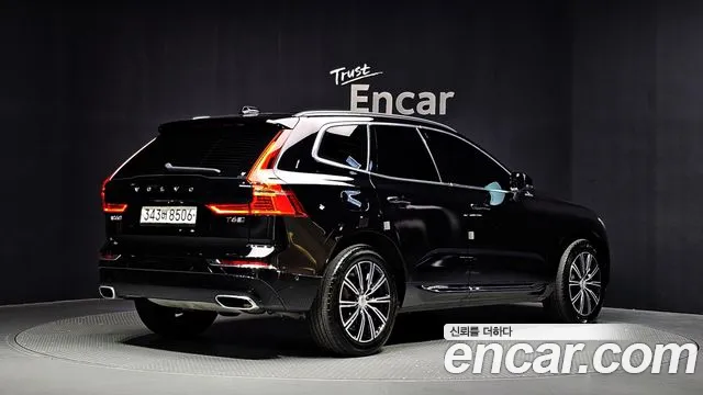 Volvo XC60 2020 thumb 2