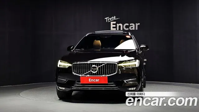 Volvo XC60 2020 thumb 3
