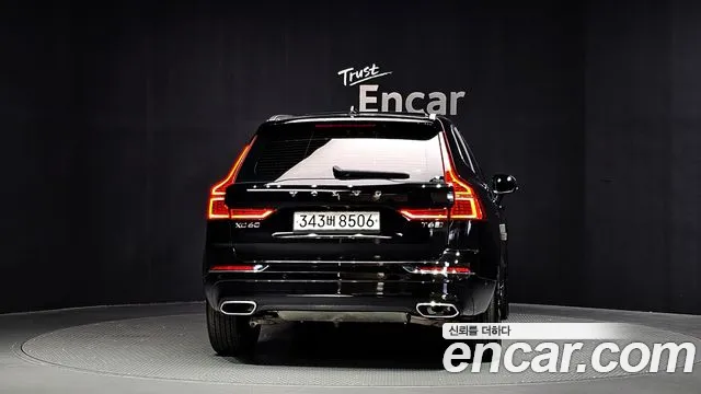 Volvo XC60 2020 thumb 4