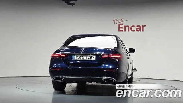Mercedes-Benz E-Класс 2020 thumb 3