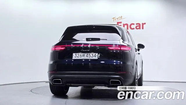 Porsche Cayenne 2019 thumb 4