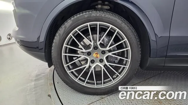 Porsche Cayenne 2019 thumb 5