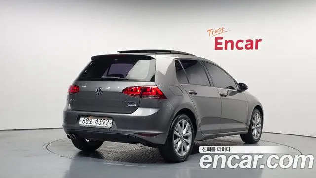 Volkswagen Golf Sportsvan 2015 thumb 2