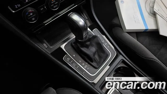 Volkswagen Golf Sportsvan 2015 thumb 9