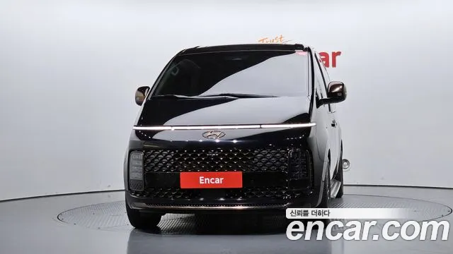 Hyundai Staria 2021 thumb 3