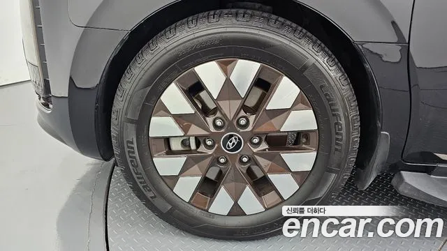Hyundai Staria 2021 thumb 5