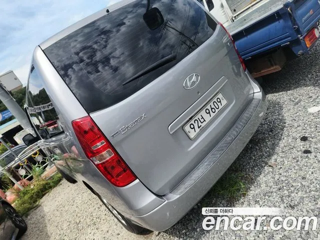 Hyundai Starex 2015 thumb 4