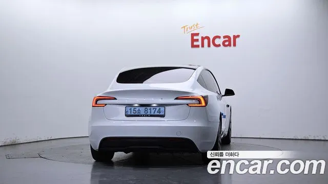 Tesla Model 3 2024 thumb 3
