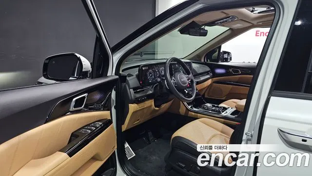 Kia Carnival 2023 thumb 10