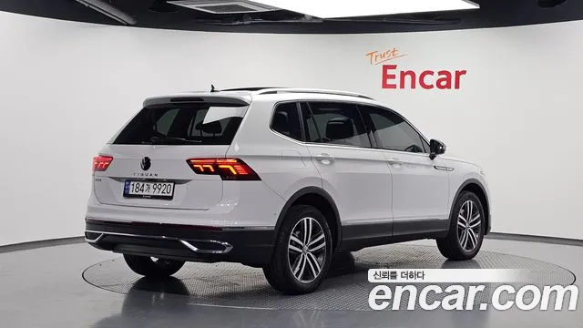 Volkswagen Tiguan 2023 thumb 2
