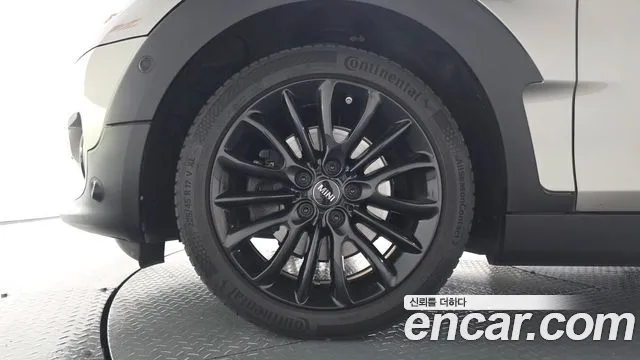 MINI Clubman 2020 thumb 4