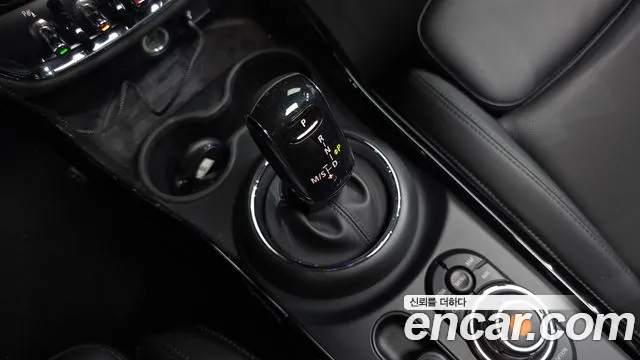 MINI Clubman 2020 thumb 8