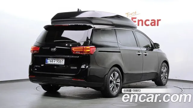Kia Carnival 2020 thumb 2