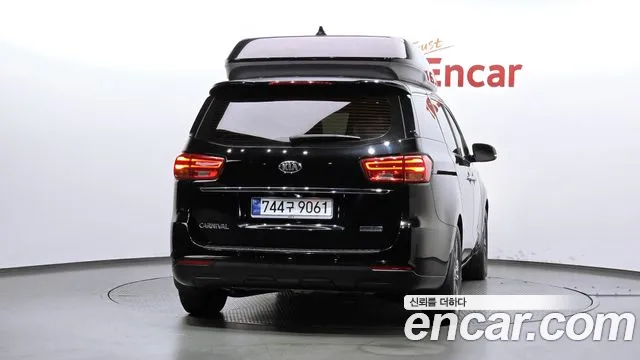 Kia Carnival 2020 thumb 4