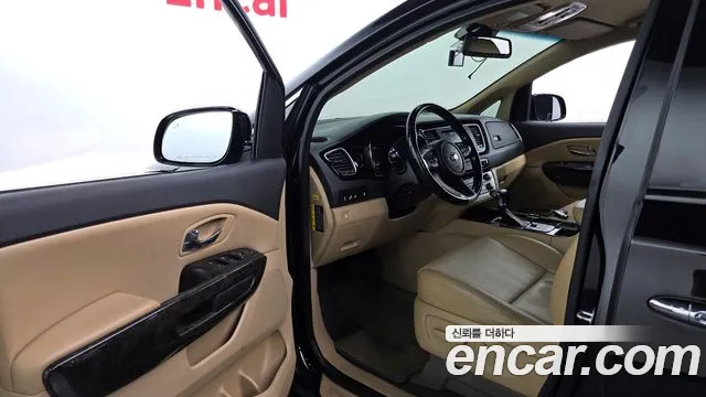 Kia Carnival 2020 thumb 10