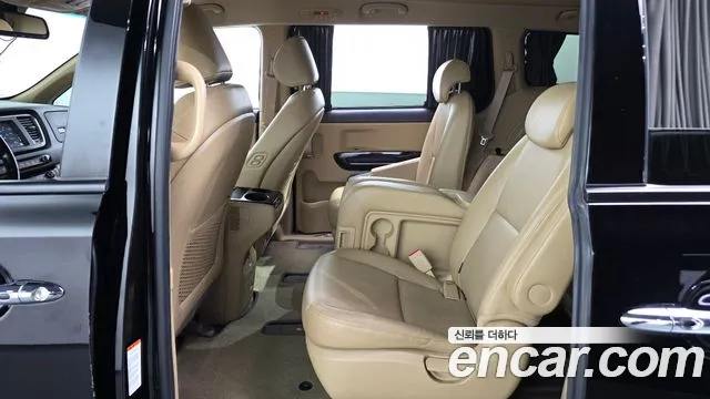 Kia Carnival 2020 thumb 11