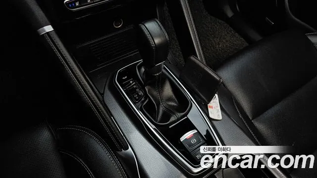 Renault-KoreaSamsung Koleos 2018 thumb 9
