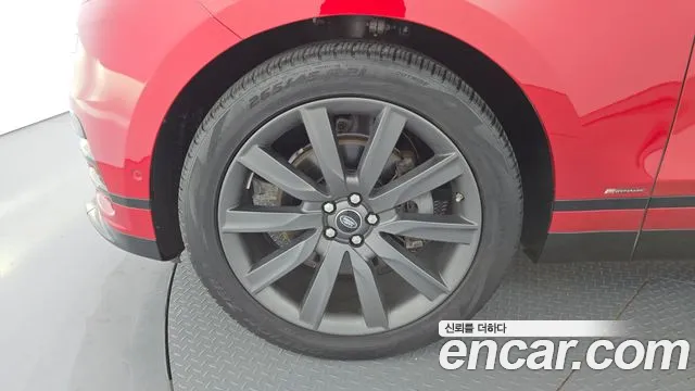 Land Rover Range Rover Velar 2018 thumb 5