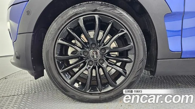 MINI Clubman 2020 thumb 5