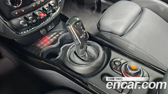 MINI Clubman 2020 thumb 9