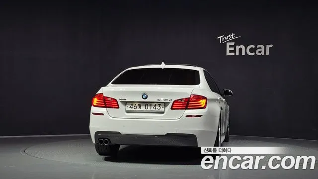 BMW 5-Series 2016 thumb 4
