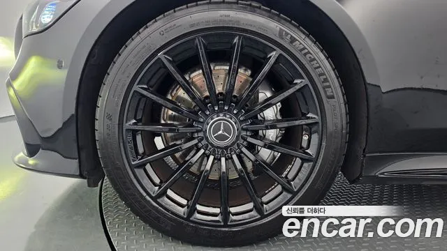 Mercedes-Benz AMG GT 2021 thumb 5