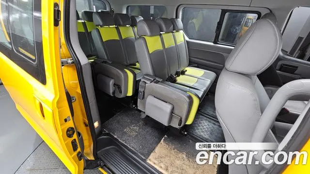 Hyundai Starex 2018 thumb 10