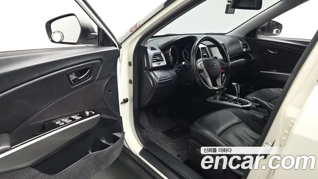 KG_Mobility_Ssangyong TIBOLI 2015 thumb 10