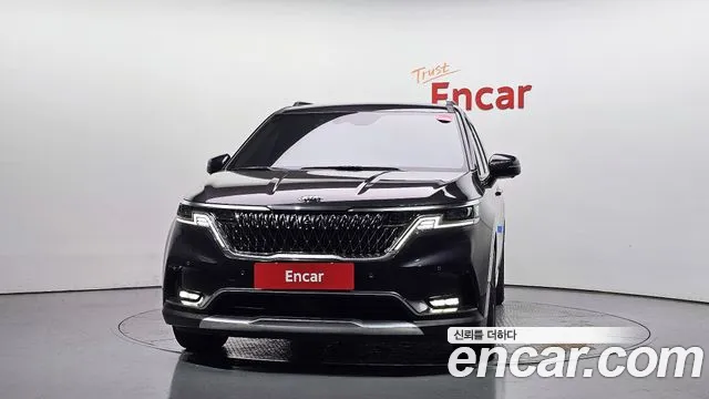 Kia Carnival 2021 thumb 3