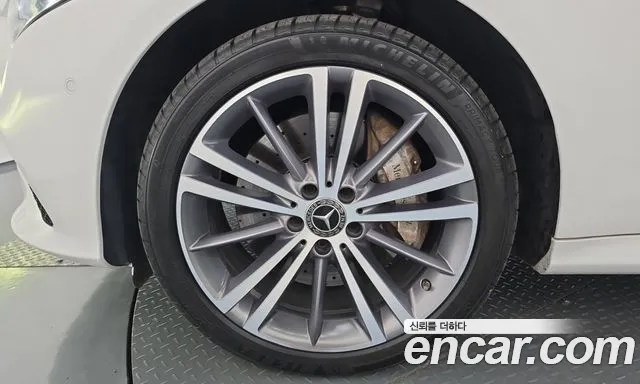 Mercedes-Benz CLS-Class 2018 thumb 4