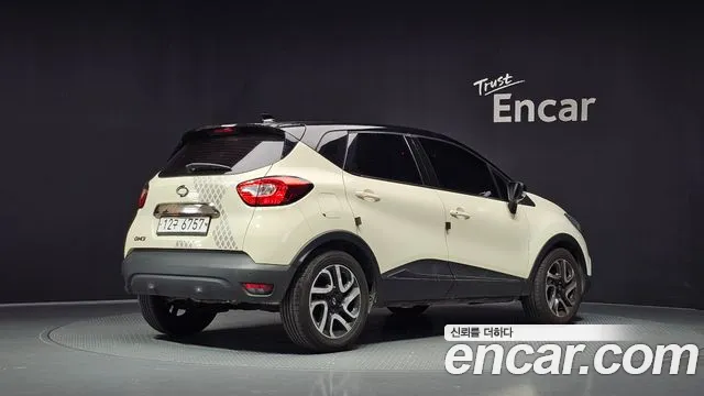 Renault-KoreaSamsung Captur 2014 thumb 2