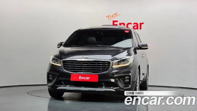 Kia Carnival 2018 thumb 3