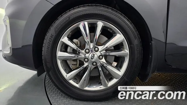Kia Carnival 2018 thumb 5