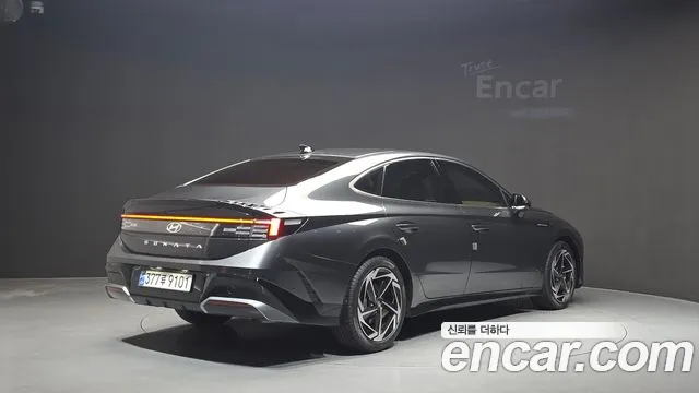 Hyundai Sonata 2023 thumb 2
