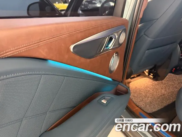 BMW XM 2023 thumb 9