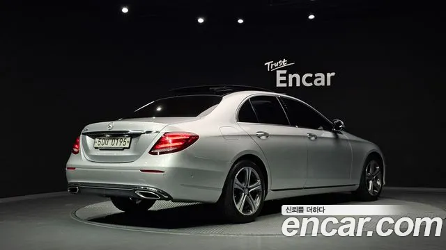 Mercedes-Benz E-Класс 2016 thumb 2