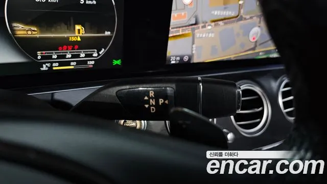 Mercedes-Benz E-Класс 2016 thumb 9