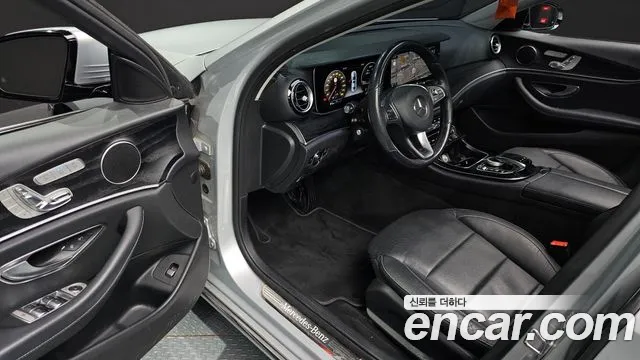 Mercedes-Benz E-Класс 2016 thumb 10