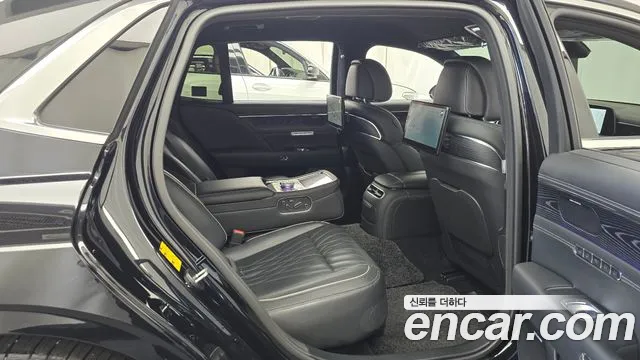 Genesis G90 2022 thumb 11