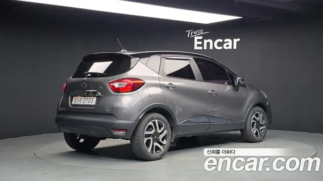 Renault-KoreaSamsung Captur 2017 thumb 2