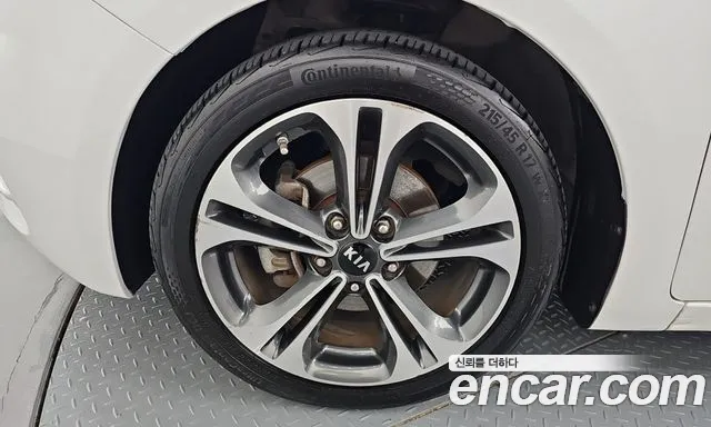 Kia K3 2013 thumb 4