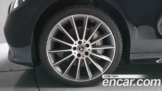 Mercedes-Benz E-Класс 2021 thumb 5