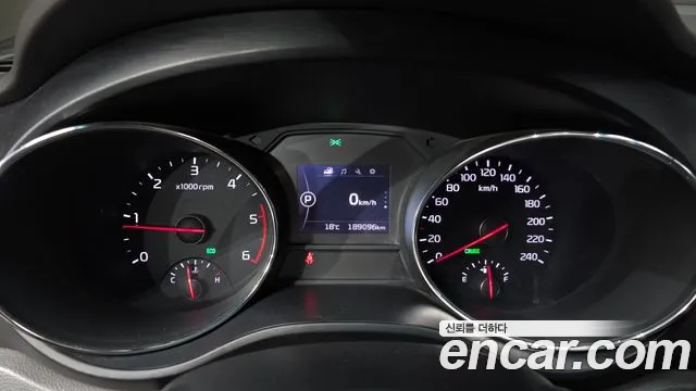 Kia Carnival 2018 thumb 8