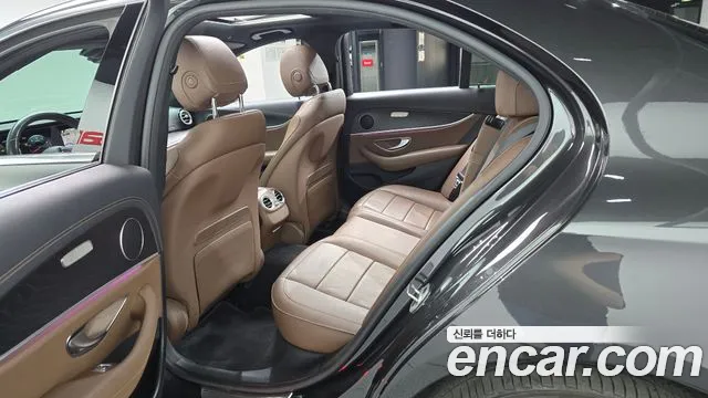 Mercedes-Benz E-Класс 2021 thumb 11