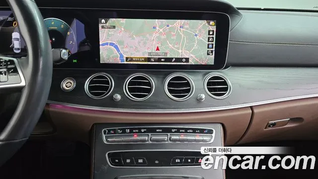 Mercedes-Benz E-Класс 2021 thumb 12