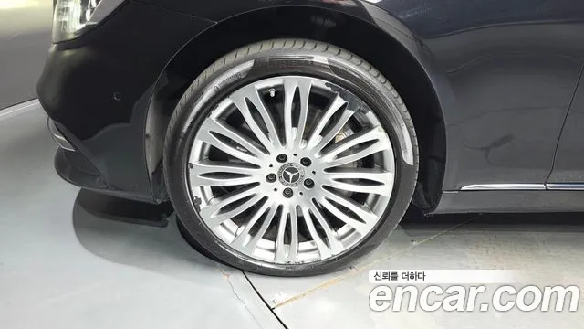 Mercedes-Benz S-Класс 2017 thumb 5