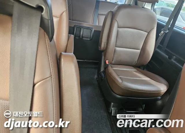 Hyundai Starex 2019 thumb 4