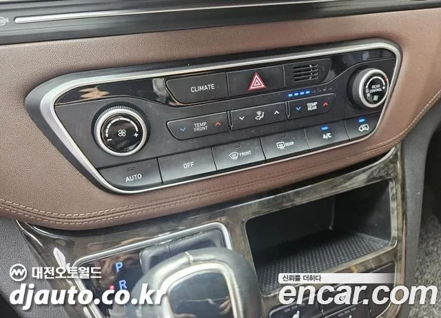 Hyundai Starex 2019 thumb 9